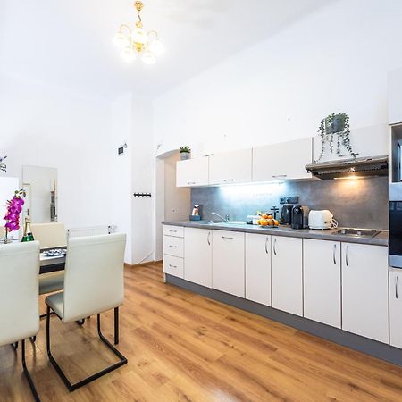 Wenceslas Square 2 Bedroom Apartment Praag Buitenkant foto